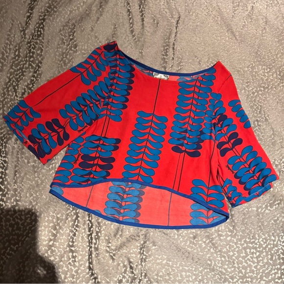 Manuheali'i Coral and Teal Patterned Top - Picture 2 of 3